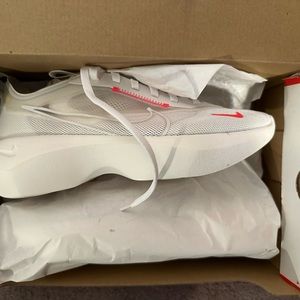 Nike Vista Lite Size 9